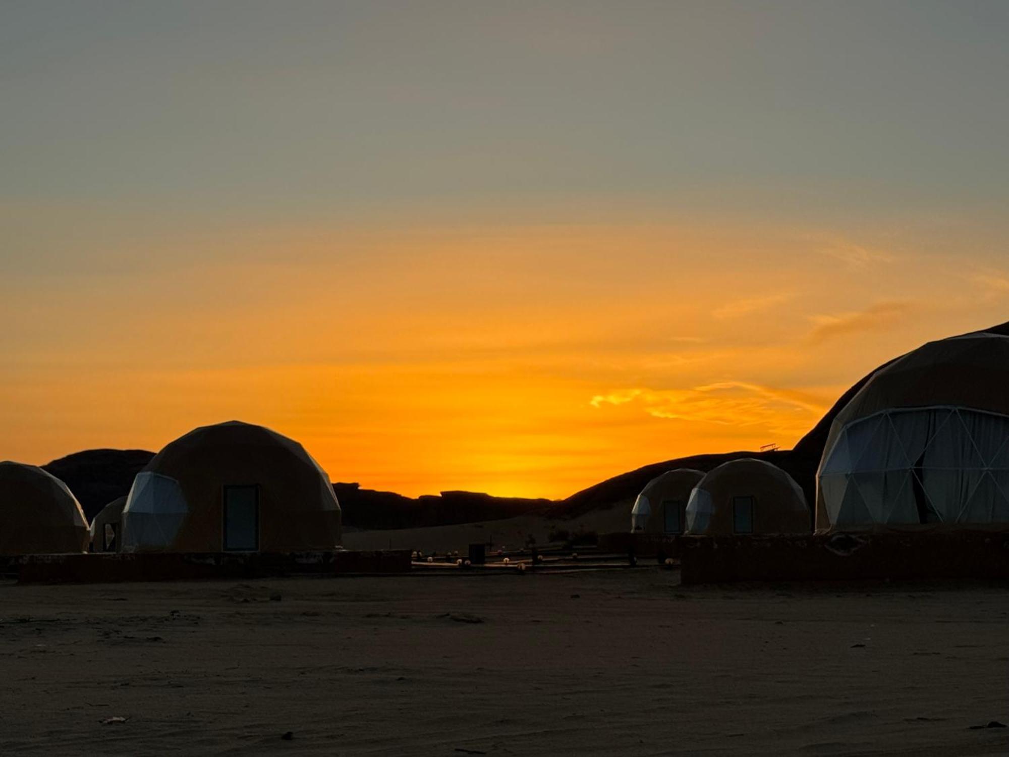 Wadi Rum Anwar Luxury Camp Esterno foto