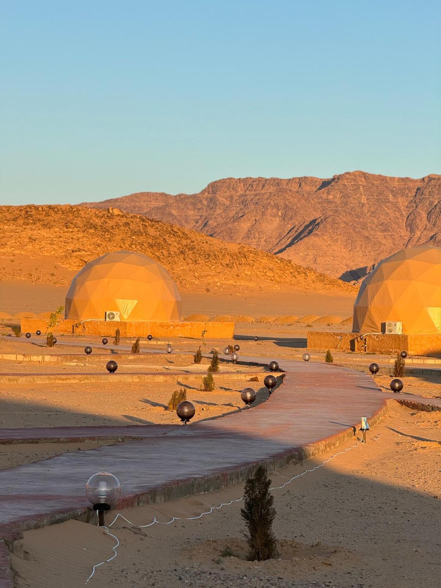 Wadi Rum Anwar Luxury Camp Esterno foto