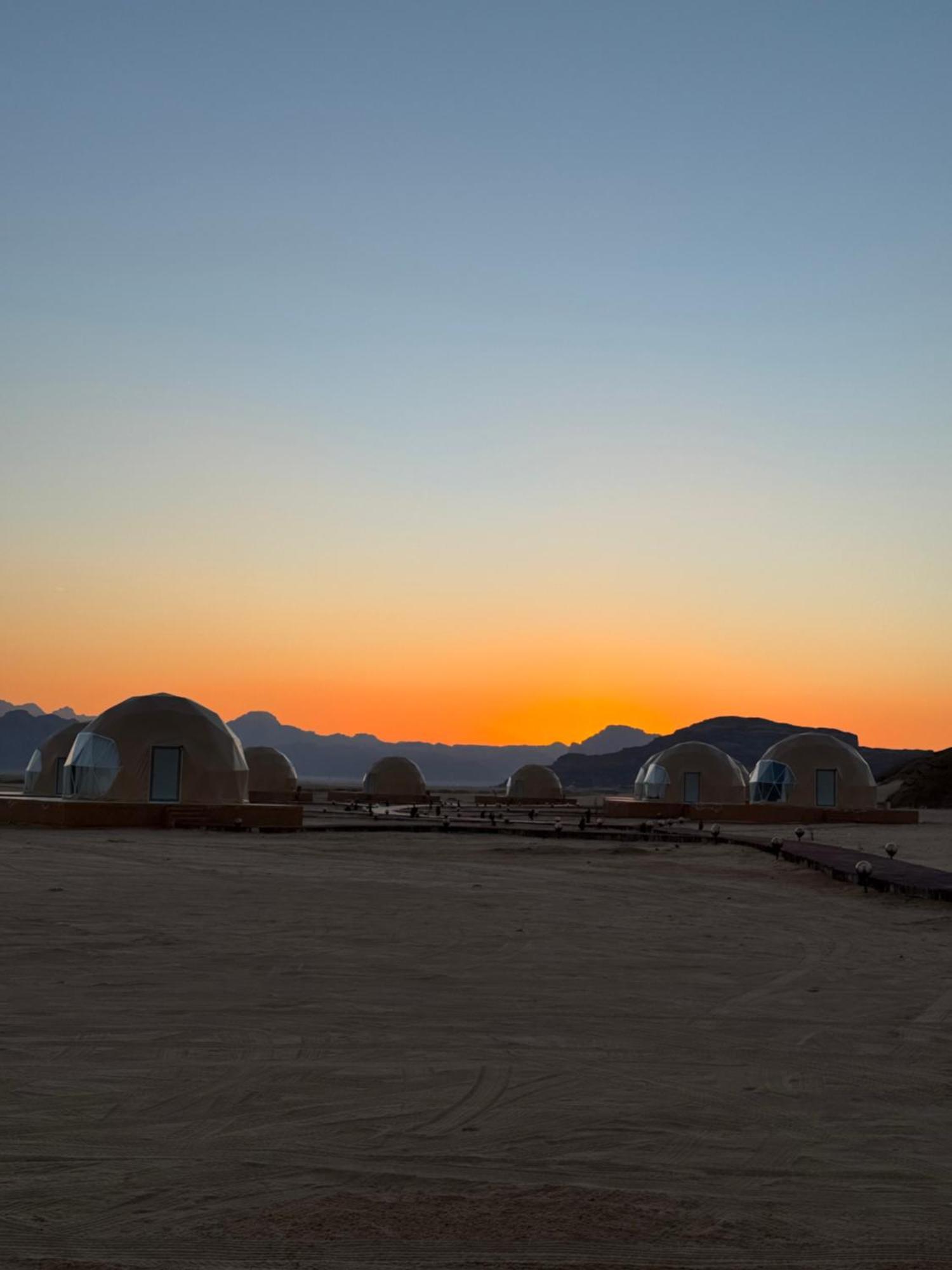 Wadi Rum Anwar Luxury Camp Esterno foto