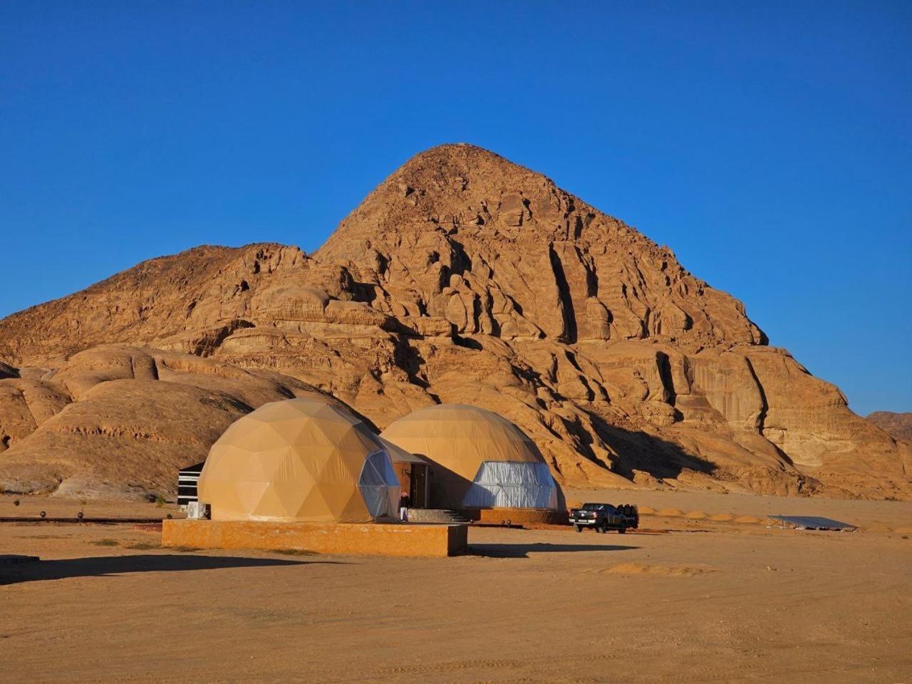 Wadi Rum Anwar Luxury Camp Esterno foto